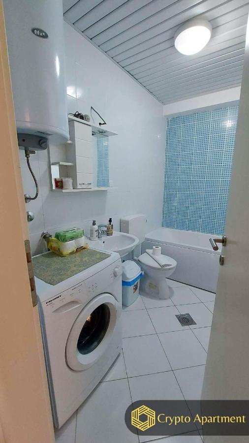 Crypto Apartment Skopje Esterno foto